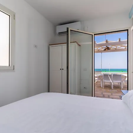 Cozy House-fronte Mare アパート